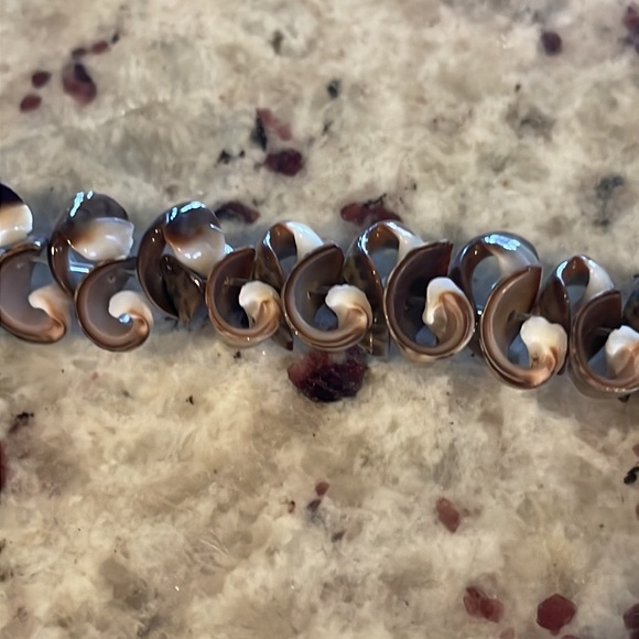 Shell necklace - Picture 3 of 4